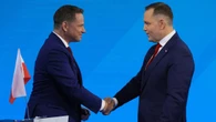 Zaskakujące pytanie o kandydatów w nowym sondażu. Szala delikatnie się przechyliła