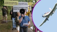 Samoloty i skoczkowie nad domami. Mieszkańcy mają dość