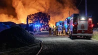 Ponad 20 zastępów strażaków. Płonie zakład pod Kaliszem