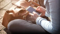 Wychodzisz z domu z telefonem? Nie zostawiaj tej funkcji włączonej