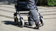 Karta ze zniżkami w całej Polsce dla seniorów. Co zrobić, by korzystać?