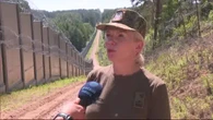 Kamienie wielkości pięści, konary z gwoździami. Rzeczniczka o sytuacji na granicy