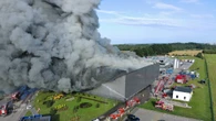 Rozległy pożar na Pomorzu opanowany. Strażak wciąż poszukiwany