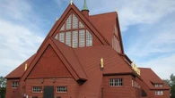 Waży blisko 700 ton, przestawią go w inne miejsce. Wszystkiemu przygląda się król