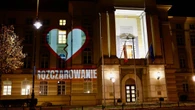 Iluminacje na siedzibie premiera. PiS krytykuje rząd