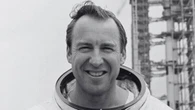 Był dowódcą misji Apollo 13. Nie żyje Jim Lovell
