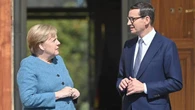 "Haniebne słowa". Morawiecki skrytykował wywiad z Merkel