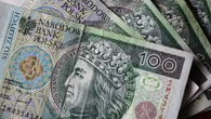 Dwa projekty na biurku prezydenta. Chodzi o gotówkę