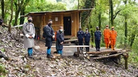 Król wędruje od początku pandemii. Ostrzega swoich poddanych