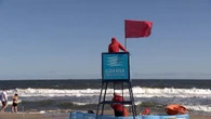 Złe wiadomości dla plażowiczów. Kilkadziesiąt kąpielisk zamkniętych