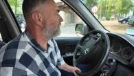 Przyjechał ratować życie. Dostał plik mandatów