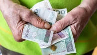 Dodatkowa wypłata dla seniorów od września. Czternastka mocno "stopnieje"