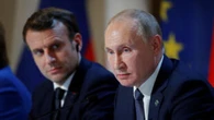 Emmanuel Macron dit à Vladimir Poutine sa "grave préoccupation" à propos d'Alexeï Navalny