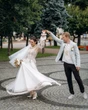 Кохання перемагає все: тисячі українців створюють родини попри війну