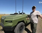 Новий український робот-дрон тягне 3 тонни і їде без водія