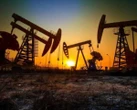 Ціни на нафту пішли вниз: інвестори бояться тарифів Трампа