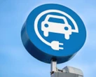 Електромобільний бум: Tesla, Volkswagen і BYD підкорюють українські дороги