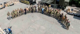 Порошенко на східному напрямку передав військовим засоби для утилізації окупантів