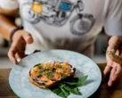 Які продукти стають ворогами для чоловіків 40+: ця їжа має стати рідкістю на вашому столі