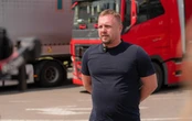 Ще вісім фур захисту для ЗСУ: Олег Крот та партнери передали на фронт нову партію антидронових сіток