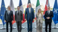 Vertice E5 a Berlino: i leader blindano il sostegno a Kiev: "Più responsabilità europea nella Nato"