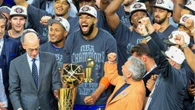 I New York Knicks vincono l'NBA dopo 53 anni: Brunson fa impazzire la città