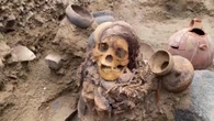 Perù, dagli scavi emergono i resti di una mummia millenaria