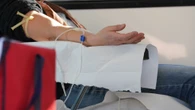 Donazione di sangue e plasma, l’invito per l’estate. Ministero salute: "Un gesto da campioni"