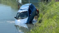 Jesolo, auto finisce nel Sile, bimbo di 5 anni ricoverato in gravi condizioni