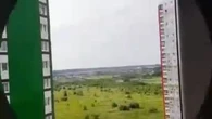 Drone tra i palazzi di Mosca, le immagini girate dagli abitanti al risveglio: l'attacco ucraino