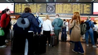 Sciopero treni rimandato al 23 maggio: c’è la prima messa di Papa Leone, sindacati decidono rinvio