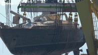 Il relitto del Bayesian visto da vicino: il superyacht portato all'asciutto