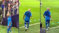 Neymar: gli rubano l'anello da 15mila euro mentre entra in campo, anzi no - il video