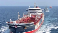 Petrolio ai massimi da sei mesi: venti di guerra tra USA e Iran