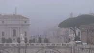 Maltempo, Roma si sveglia avvolta nella nebbia