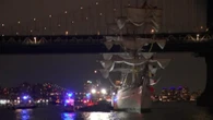 Veliero della Marina Messicana si schianta contro il ponte di Brooklyn, morti due marinai 