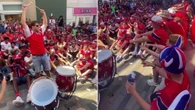 I tifosi norvegesi remano come vichinghi: il rito a Foxborough prima dell'esordio ai Mondiali