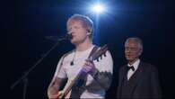 Ed Sheeran sul palco con Andrea Bocelli canta Perfect Symphony