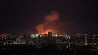 Esplosioni sconvolgono i cieli di Kiev mentre la Russia lancia attacco aereo sulla capitale ucraina