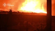 Fuoco e incendi violenti dopo l'attacco di missili russi nella regione di Sumy: video