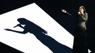 Eurovision, Lettonia: Atvara canta davanti alla sua ombra gigante