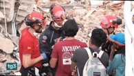 Nel Venezuela ferito i volontari che entrano "come topolini" tra le macerie per salvare i superstiti