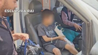 Il piccolo Adam ferito a Gaza arriva in Italia per essere curato