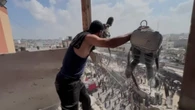 Gaza, il fotoreporter di Reuters colpito nel secondo attacco mentre riprendeva i soccorsi