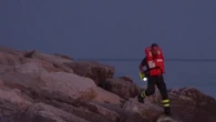 Proseguono anche al buio le ricerche del bambino scomparso in mare a Cavallino Treporti
