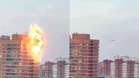 Filmano il drone ucraino nel cielo di Mosca finché non si schianta su un palazzo - Video