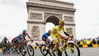 Tour de France, Parigi: ultima tappa, Pogacar fa cinque ed è leggenda. Diretta su Rainews.it