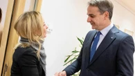 Al via il vertice Italia-Grecia, Meloni accoglie il primo ministro Mitsotakis 