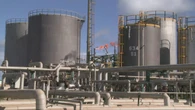 Benzina, il Governo alle compagnie: "Prezzi giù dopo la tregua USA-Iran"