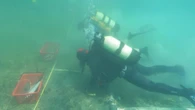 Emergono dal lago in Albania i resti del più antico insediamento lacustre europeo